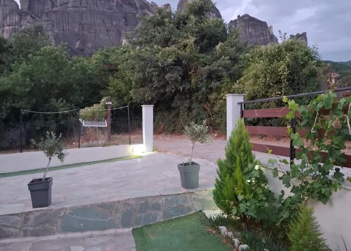 Paradise Of Meteora A *